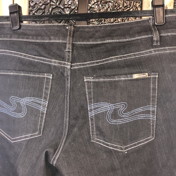 White House Black Market”Feel Beautiful” Capris 8 - Picture 6 of 10